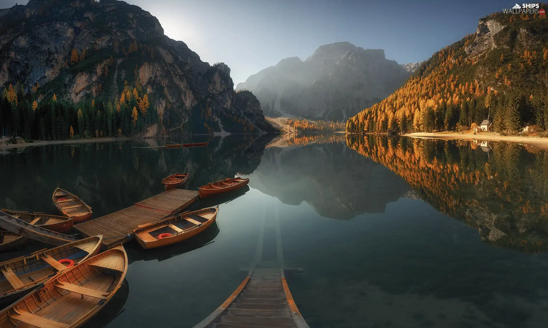 lake, autumn, Platform, Boats, woods, Mountains