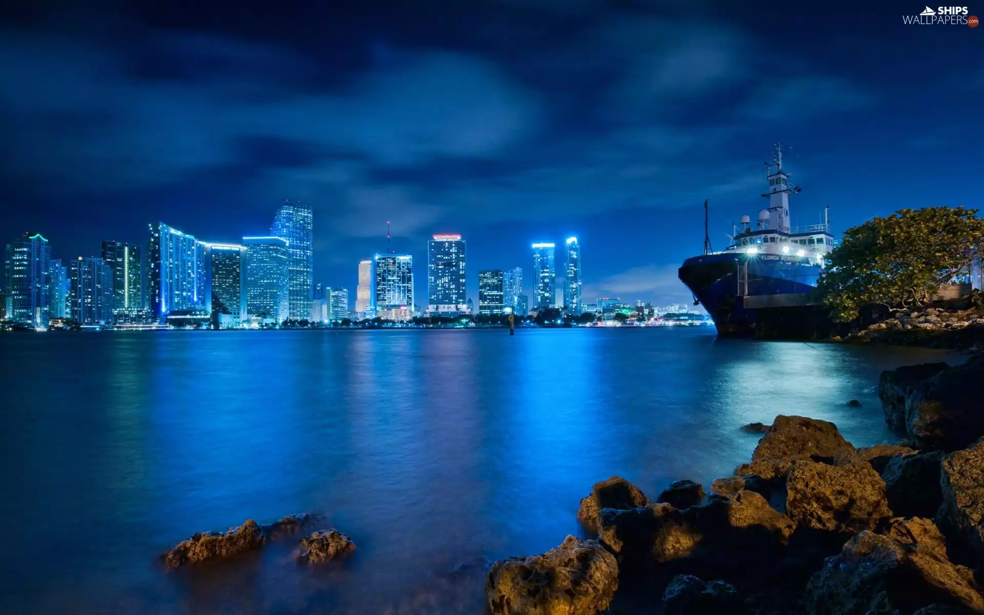 City at Night, Ship, skyscrapers