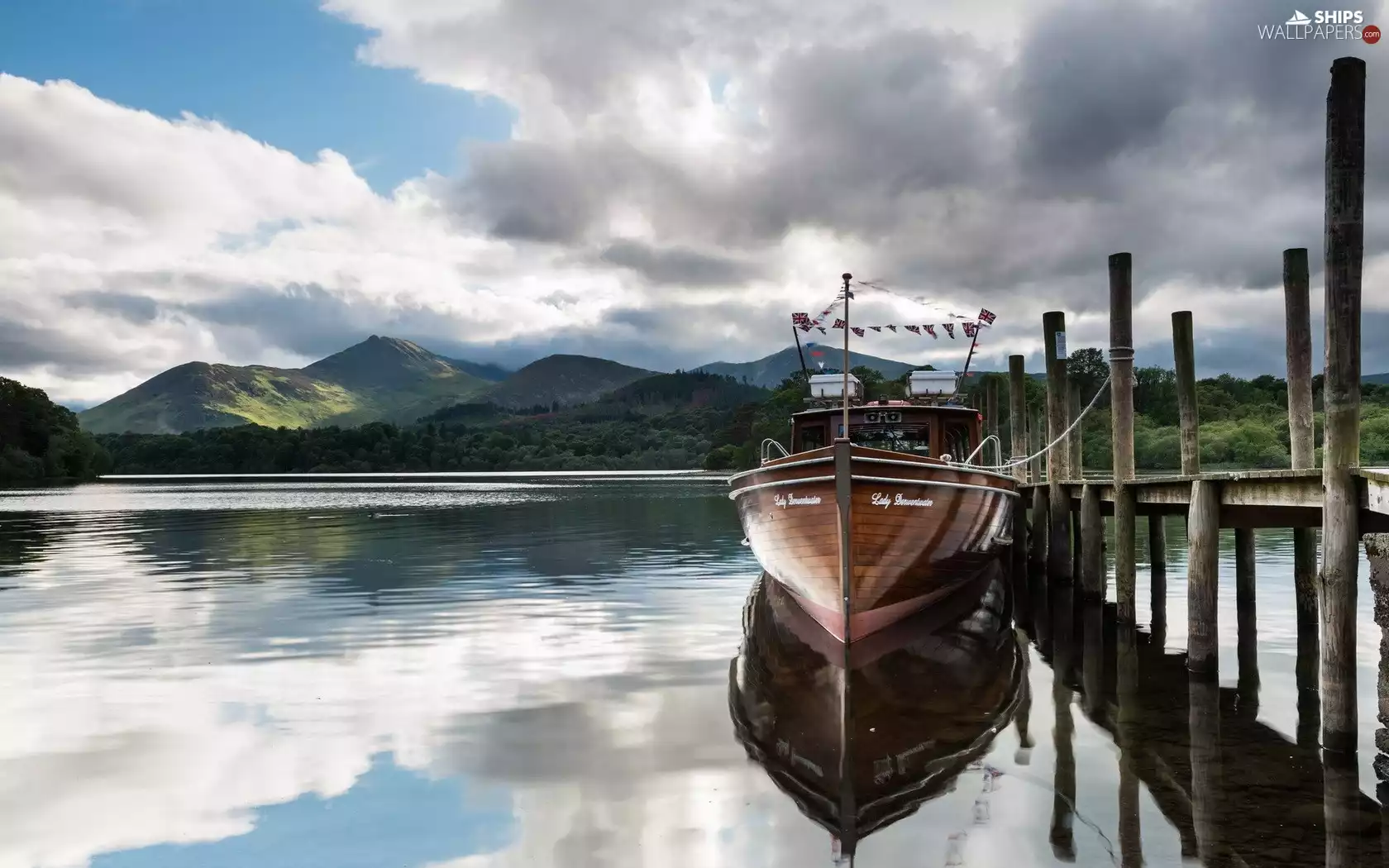 White, lake, Platform, bath-tub, clouds, Mountains