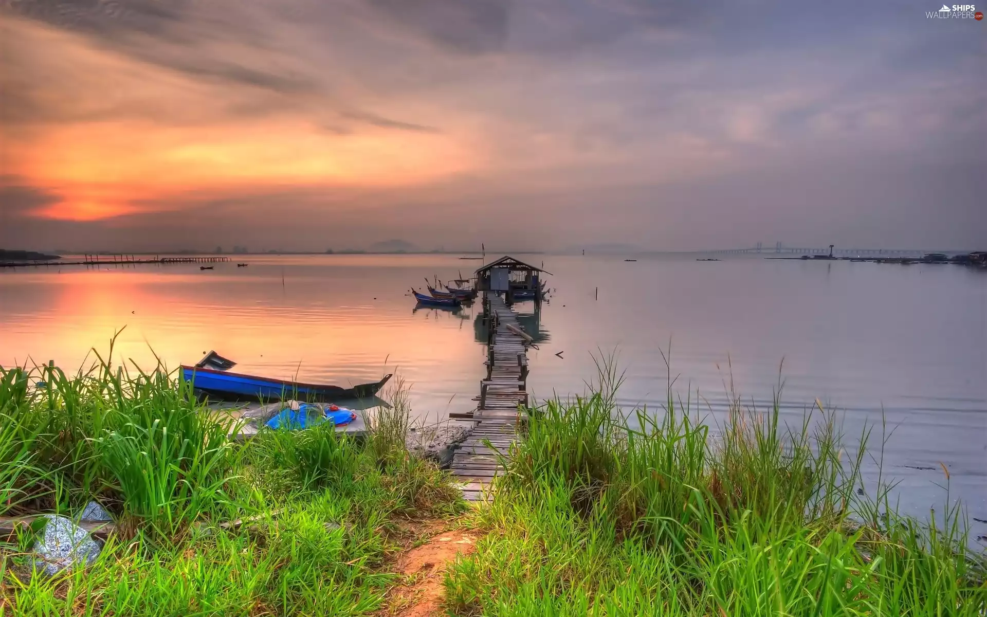 Harbour, bath-tub, lake, bridges