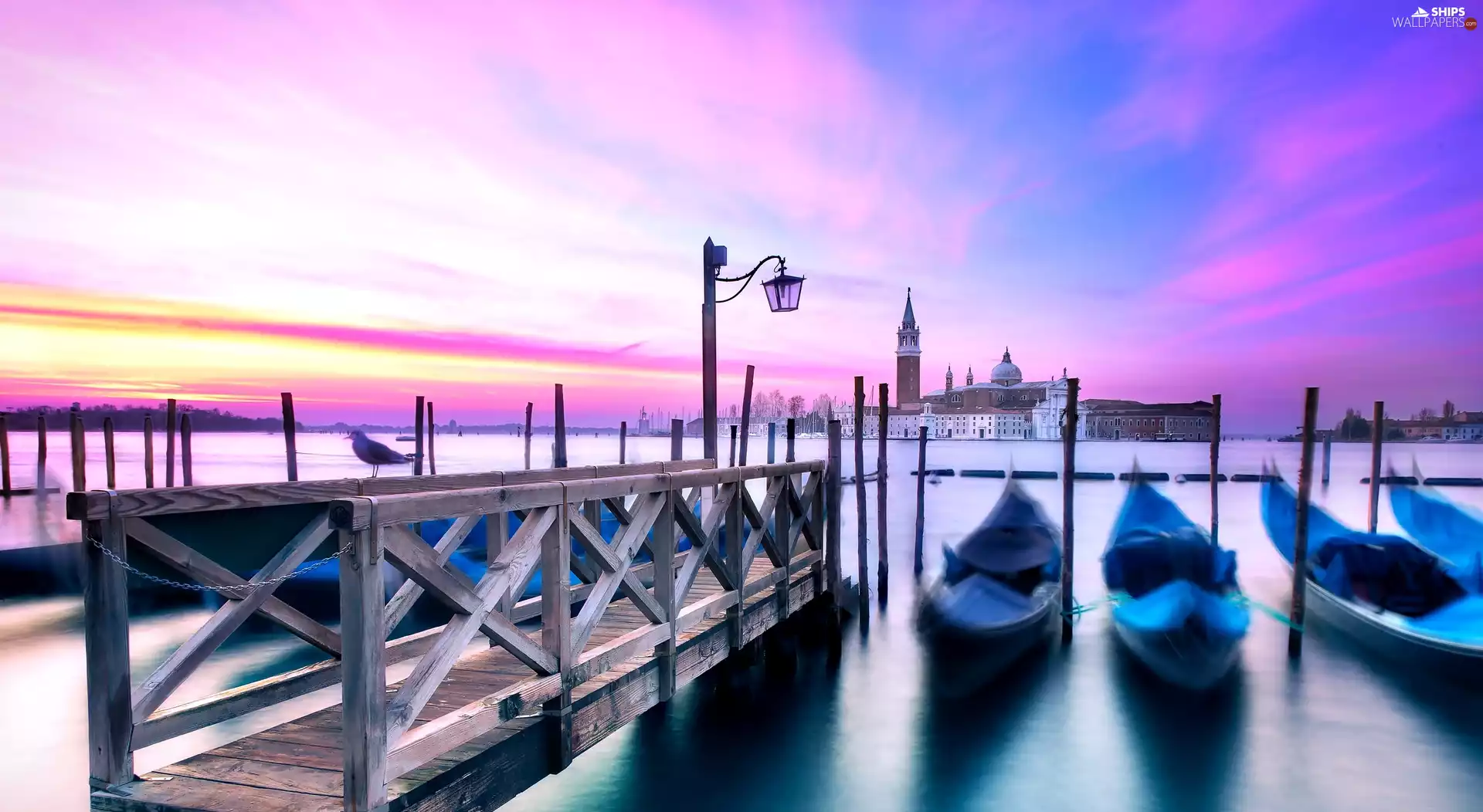 Lighthouse, Bird, Platform, boats, sea