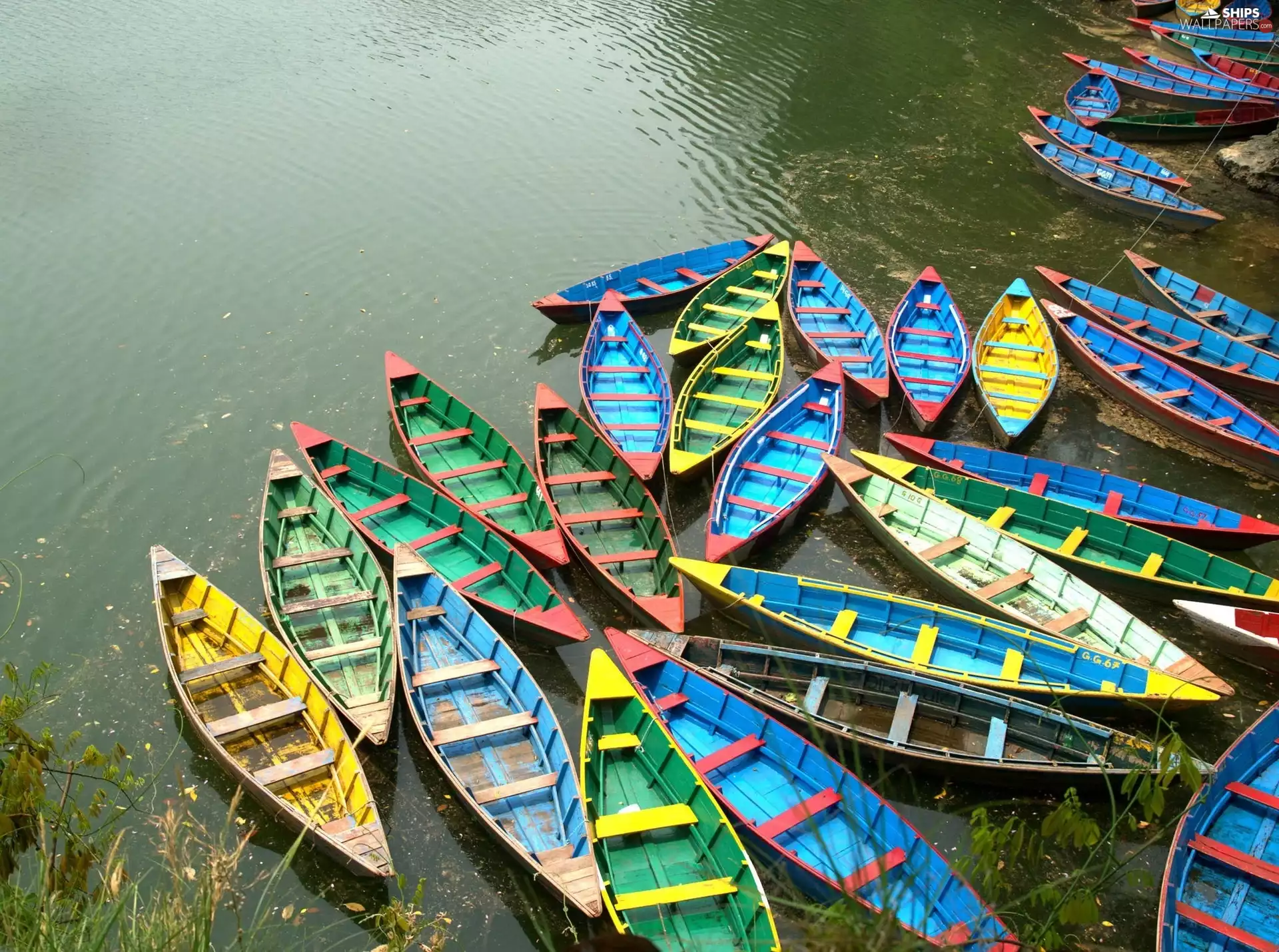 Boats, lake, color