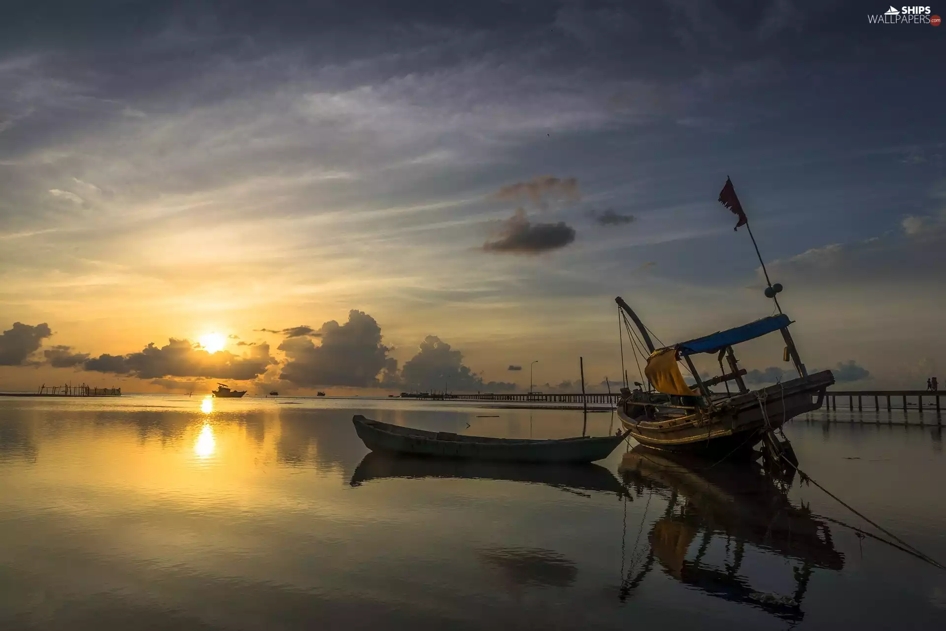 sea, Island, Boat, dawn, Wietnam, clouds, reflection
