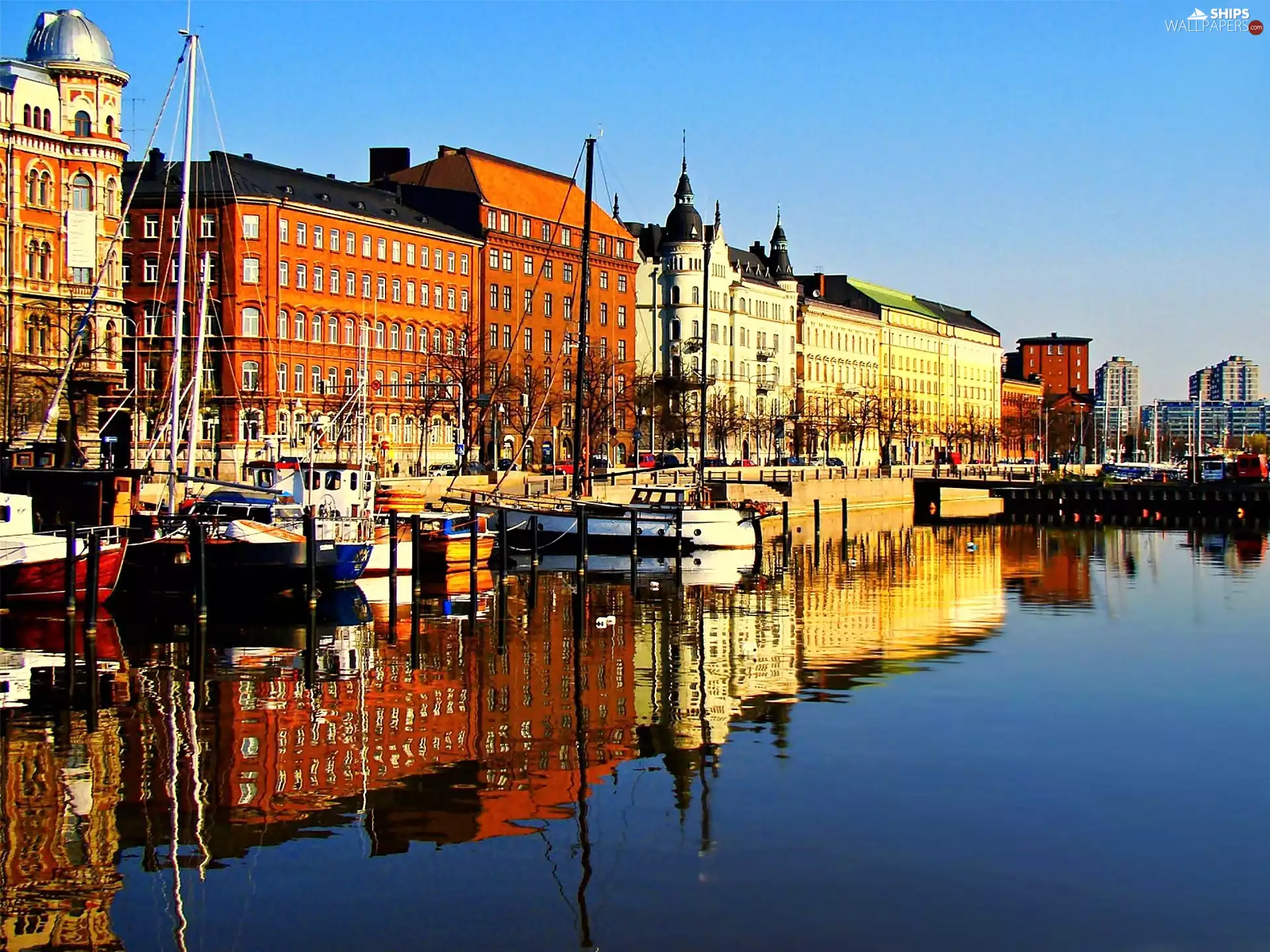 Vantaa, Boats, apartment house, over The River, Helsinki