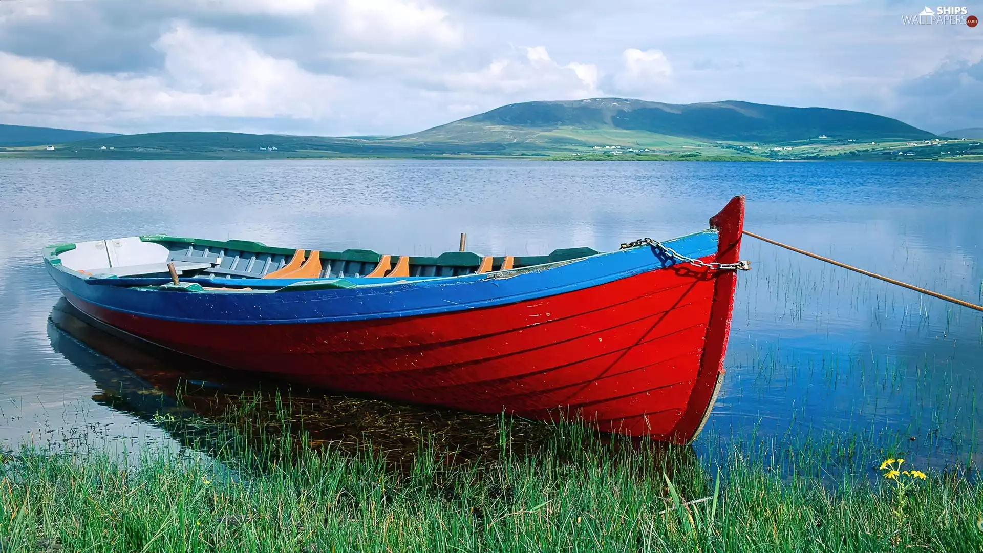 Boat, lakes, red hot