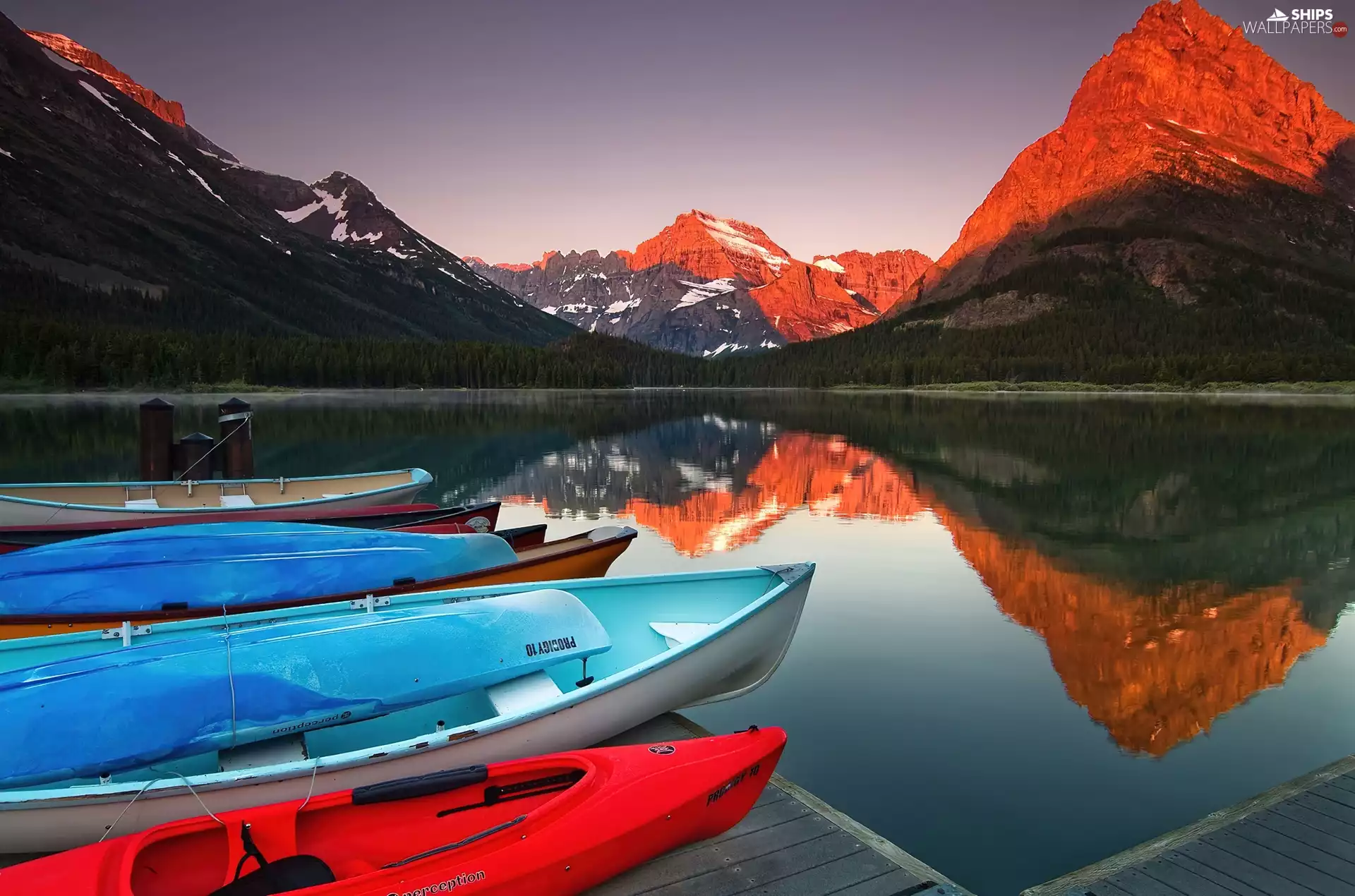 Mountains, boats, colors, lake