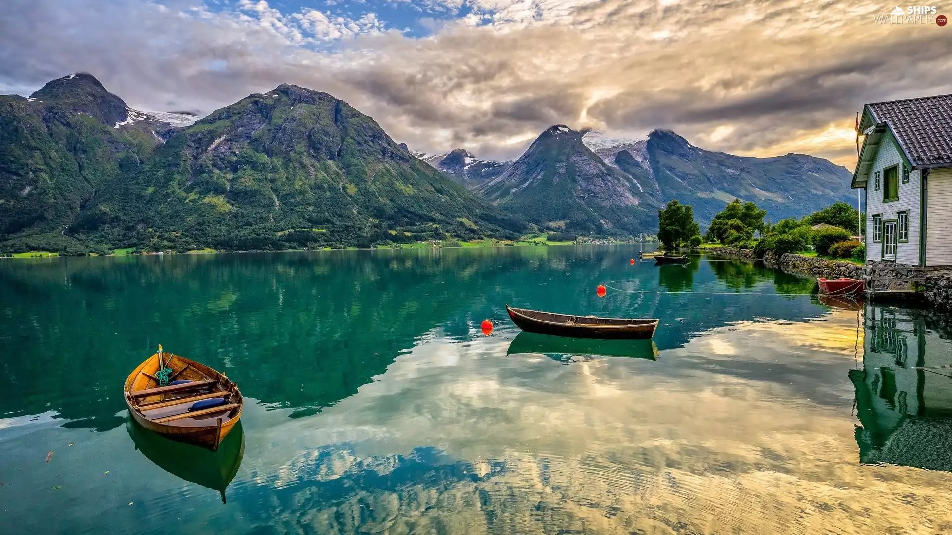 Oppstrynsvatn Lake, boats, viewes, clouds, trees, Mountains, Norway, house