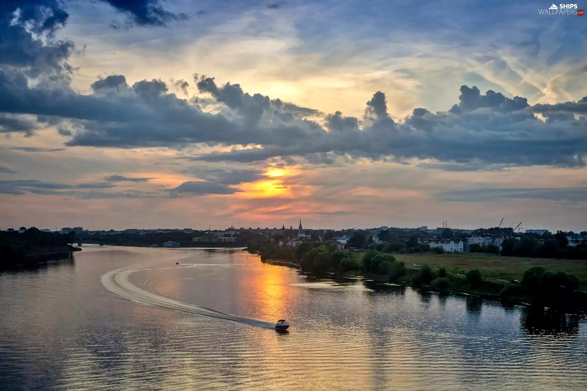 Picture of Town, River, Motor boat
