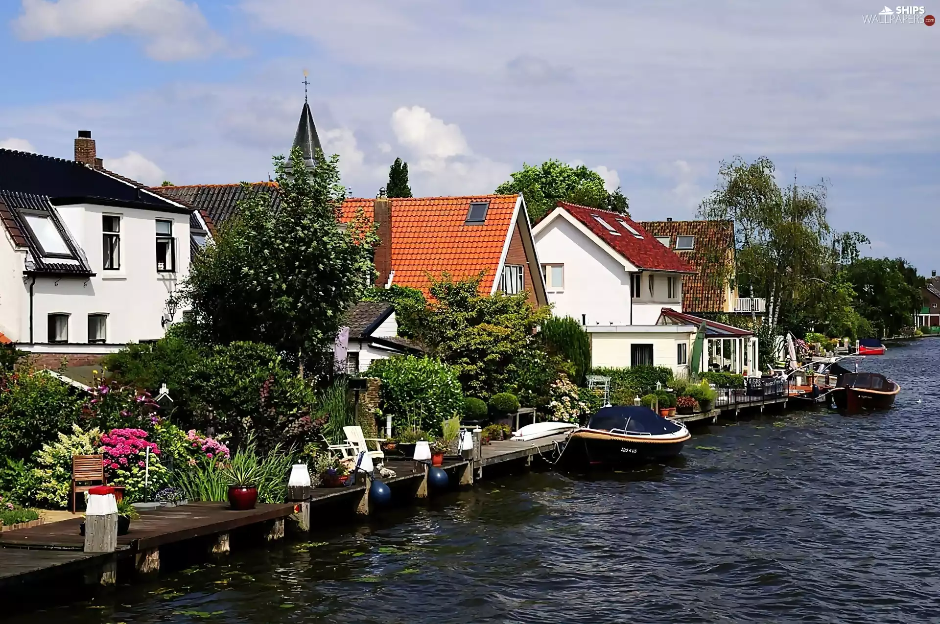 Houses, over The River, boats, with gardens