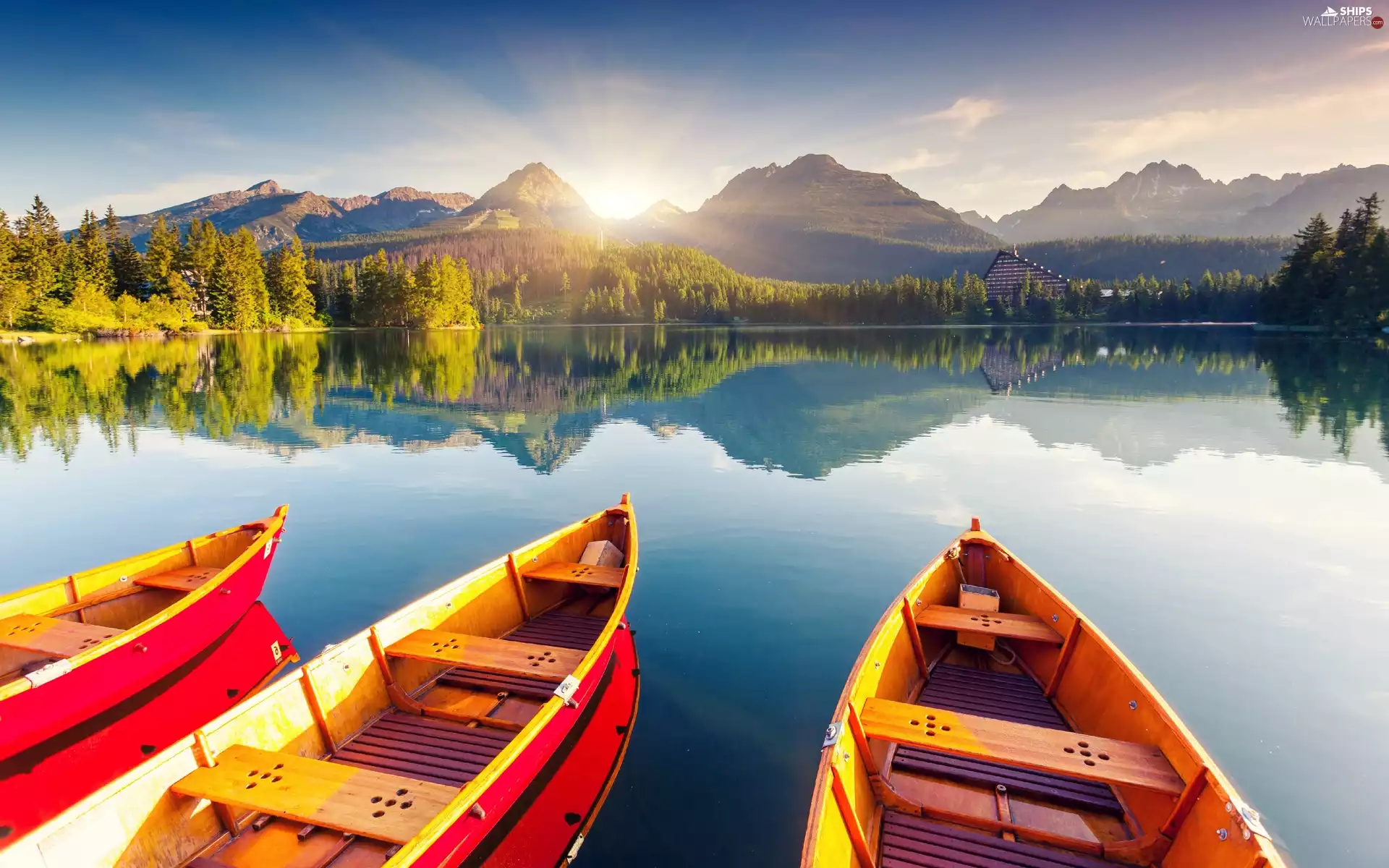 Mountains, lake, rays, sun, woods, boats