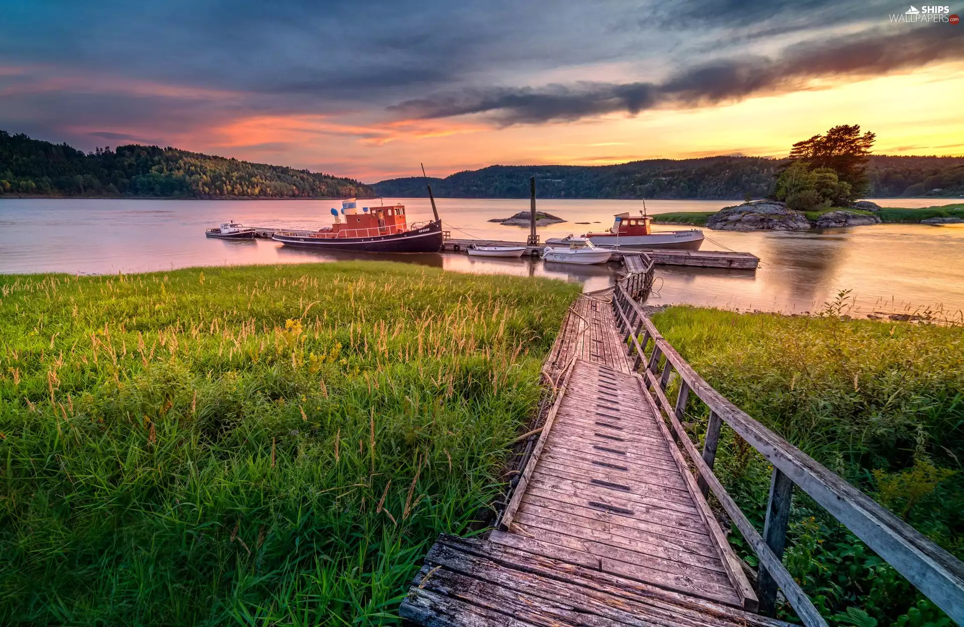 Boats, Sky, Great Sunsets, Mountains, River