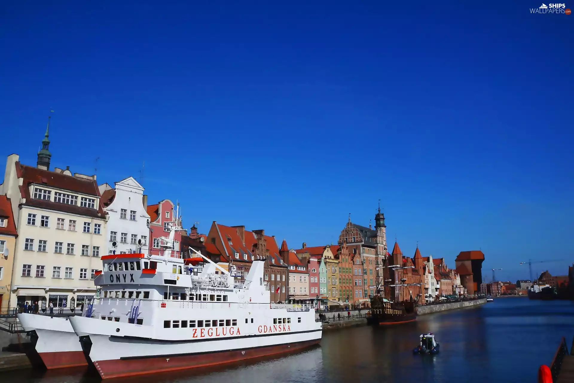 Ship, Harbour, Old town, apartment house, Gdańsk