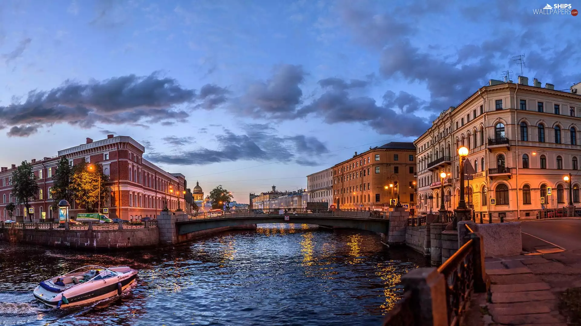 buildings, bridge, Town, Motor boat, River, lanterns, twilight