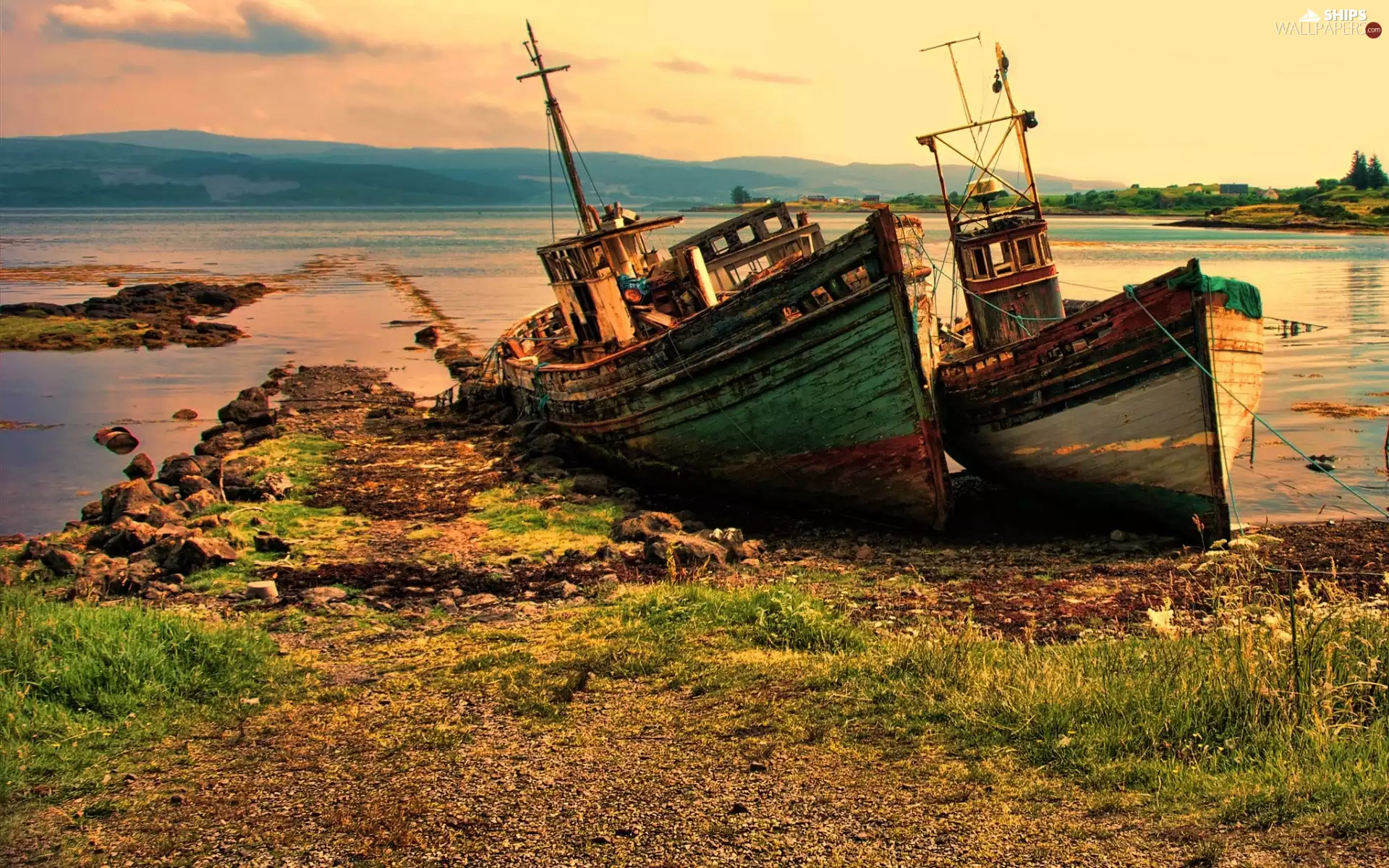 Mountains, woods, wrecks, lake, vessels