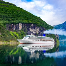 Fiord Geirangerfjorden, Cruise Ship, viewes, passenger, trees, Geiranger, Norway, Mountains