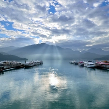 Boats, lake, clouds, Mountains, sun, Yachts, Harbour, rays