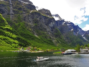 Mountains, River, Yachts