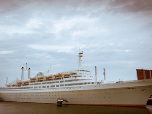 Passanger ship, rotterdam